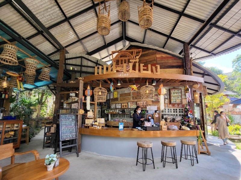 Fae Miang Cafe 2