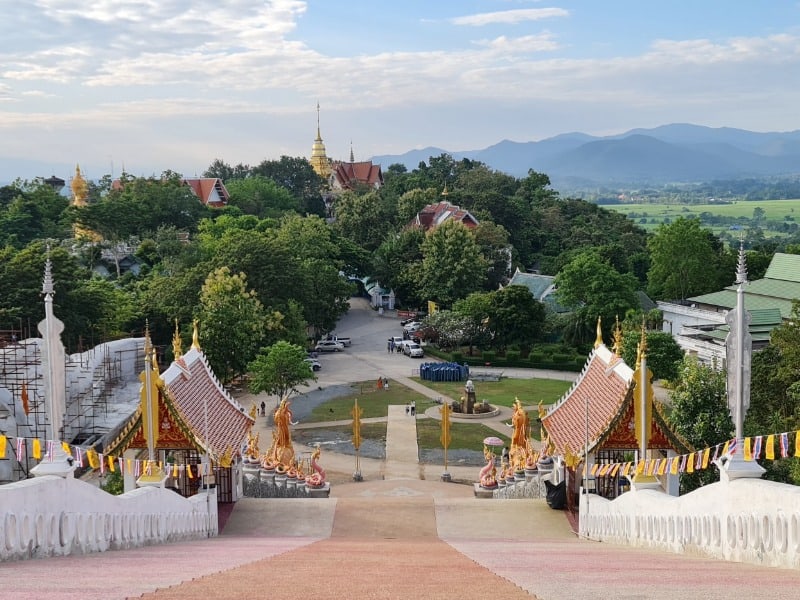 Wat Phra That Doi Saket 3