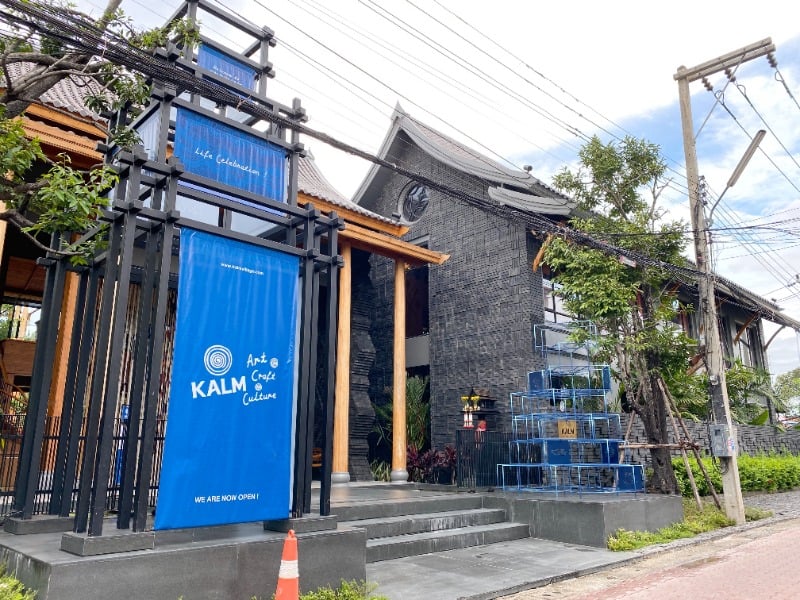 Kalm Village 18
