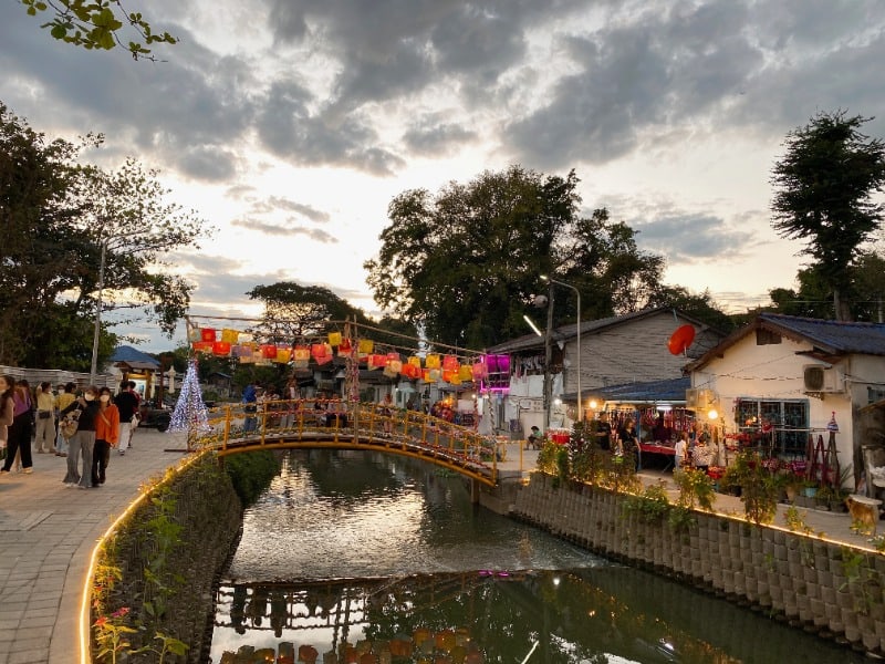 Khlong Mae Kha 18