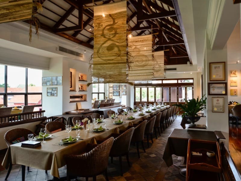 Saen Kham Terrace Restaurant 2