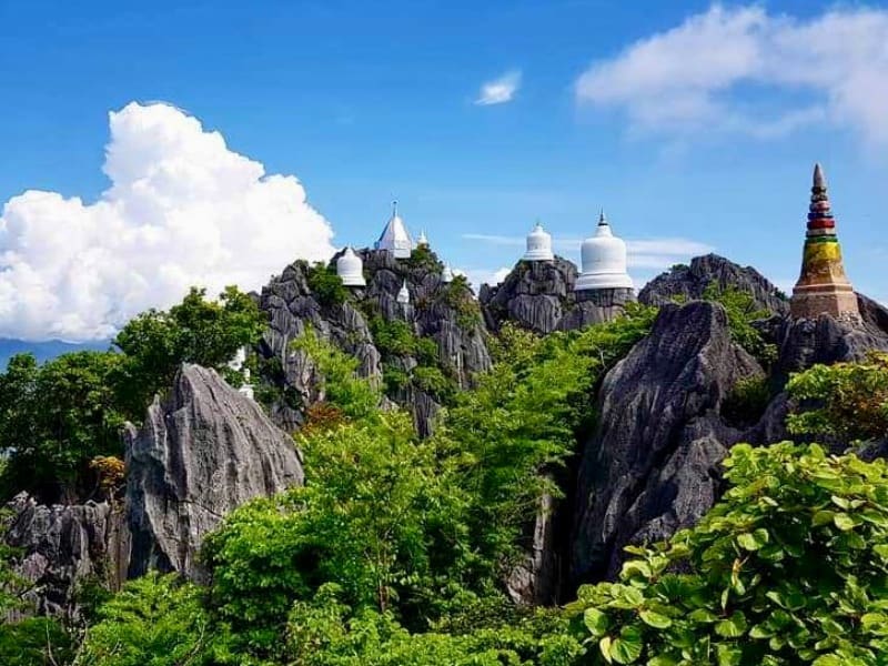 Wat Chaloem Phra Kiat Phrachomklao Rachanusorn 1