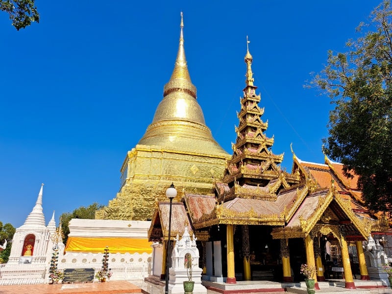 Wat Kaew Don Tao Suchadaram 1