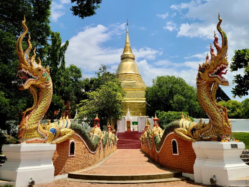 Wat Kaew Don Tao Suchadaram 3