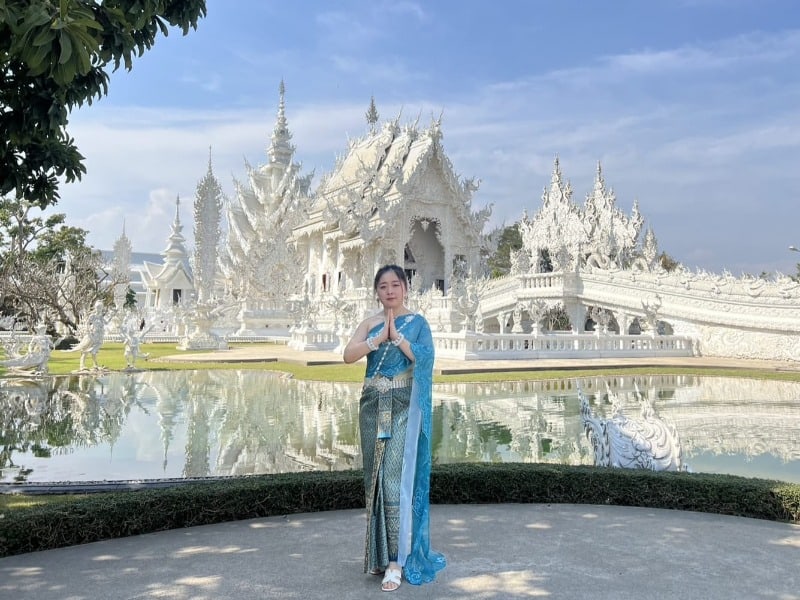 thai costume experience 2
