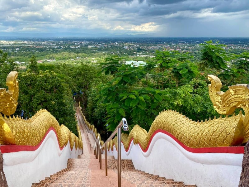 Wat Phra That Doi Kham 4