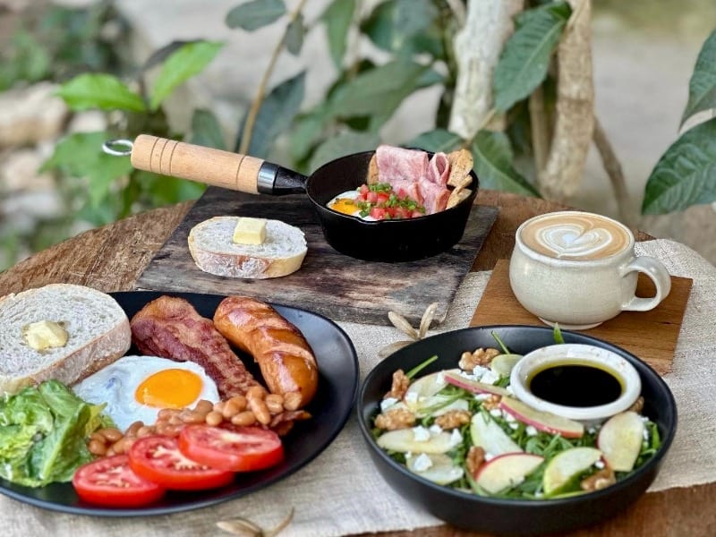 Din Cafe 4