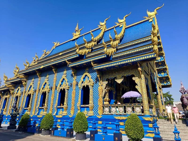Chiang Rai Blue Temple 13