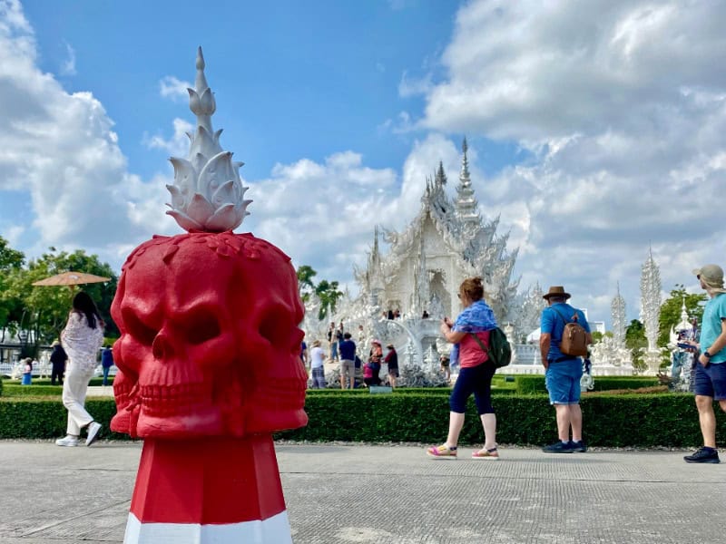 Chiang Rai White Temple 9