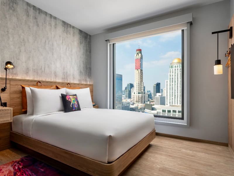 Moxy Bangkok Ratchaprasong 3