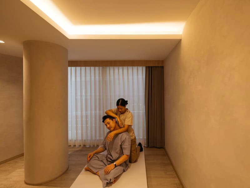 Makkha Health & Spa Asok 3