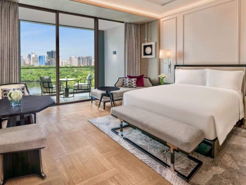 The Ritz-Carlton Bangkok 4