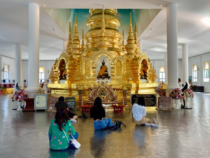 Loha Prasat Sri Mueang Pong 3