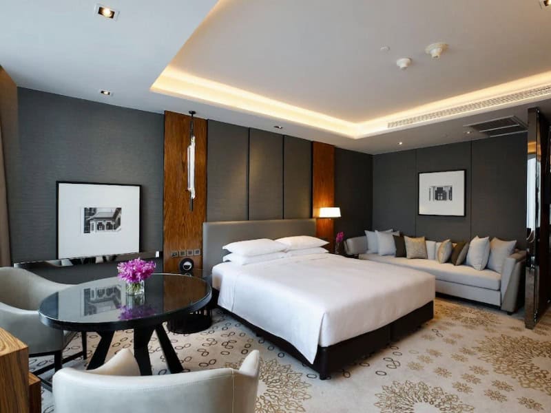 Hyatt Regency Bangkok Sukhumvit 2